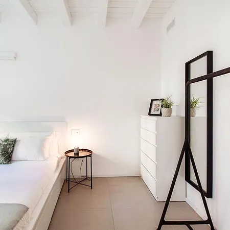 By Quokka 360 - Close To The And Train Station