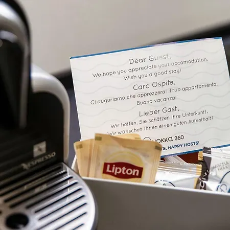 By Quokka 360 - Close To The And Train Station Apartamento Como