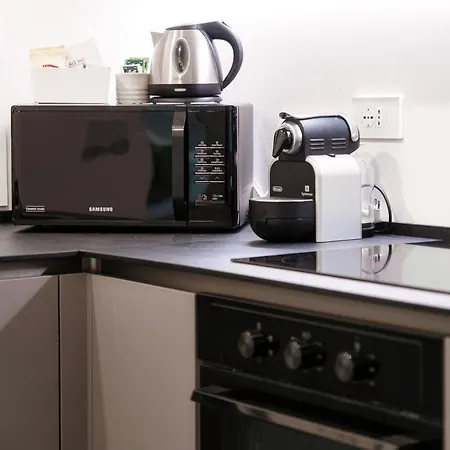 By Quokka 360 - Close To The And Train Station Apartamento *