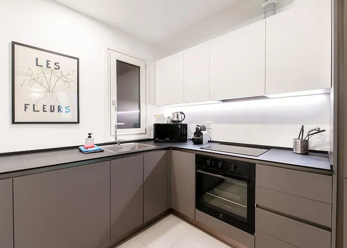 Daire By Quokka 360 - Close To The And Train Station